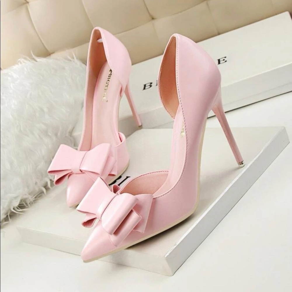 SHEIN pink heels